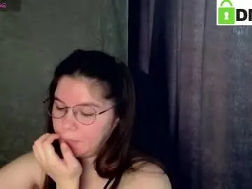 Holy_michela  live sex cam