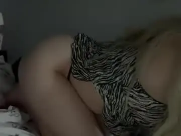 Izzyvon  live sex cam
