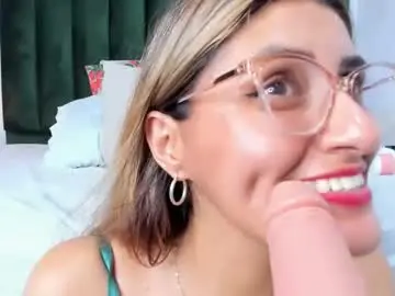 Lady_falcon  live sex cam