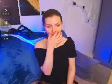 Lisa__evans  live sex cam