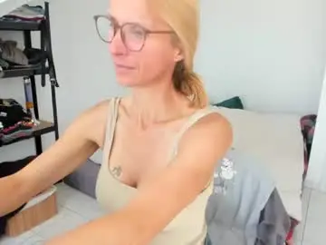 Munishpunish  live sex cam
