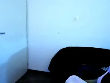 Shy_nerd_babyy  live sex cam