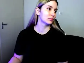 Shy_nerd_babyy  live sex cam