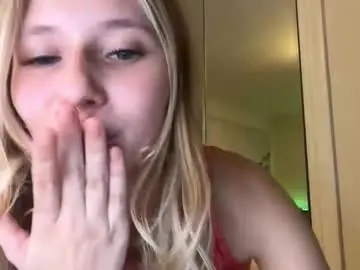 Anyaa777  live sex cam