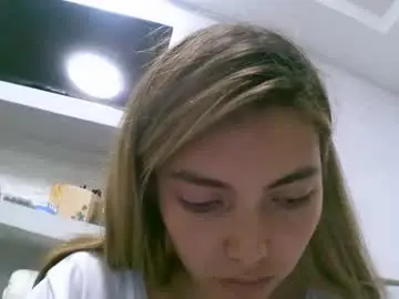 Britney_04  live sex cam