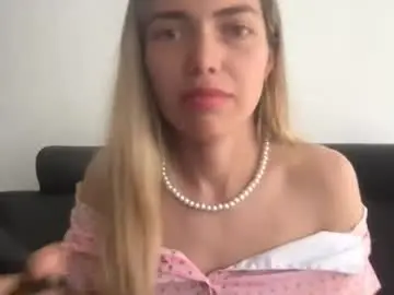 Britney_04  live sex cam