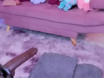 Daaniela_moon  live sex cam