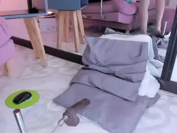 Daaniela_moon  live sex cam