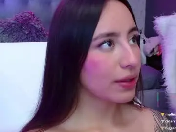 Juniper_hill  live sex cam