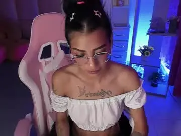 Karlaslutskinny__  live sex cam