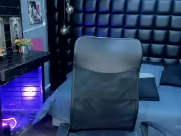 Karlaslutskinny__  live sex cam