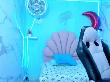 Khloe_curvy19  live sex cam