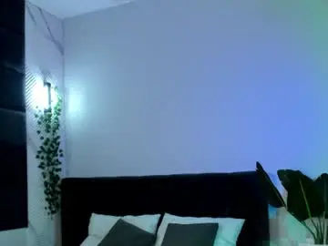 Kiraadamss  live sex cam