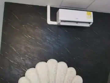 Kissme_luna  live sex cam