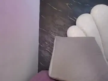 Kissme_luna  live sex cam