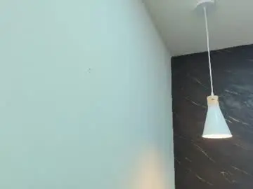 Kissme_luna  live sex cam