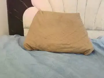 Kissme_luna  live sex cam