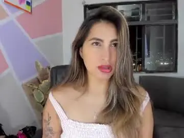 Maiaconnor  live sex cam