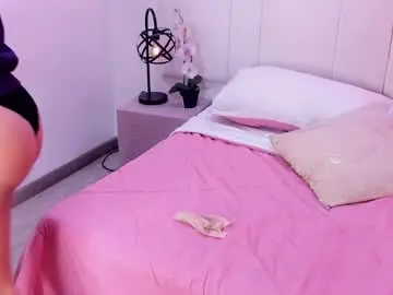 Naslly_z  live sex cam