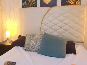 Amberr_greyy  live sex cam