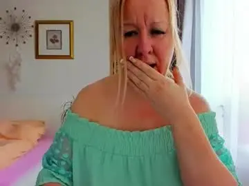 Blonde_angel20  live sex cam