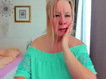 Blonde_angel20  live sex cam