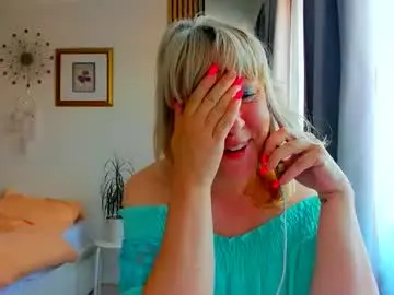 Blonde_angel20  live sex cam