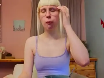 Call_me_heaven  live sex cam