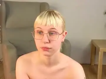 Call_me_heaven  live sex cam