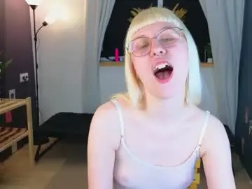 Call_me_heaven  live sex cam