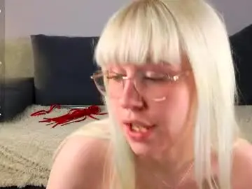 Call_me_heaven  live sex cam