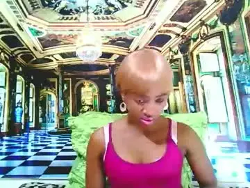 Ebonycreamy69  live sex cam