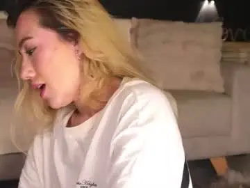 Isa_cortes_  live sex cam