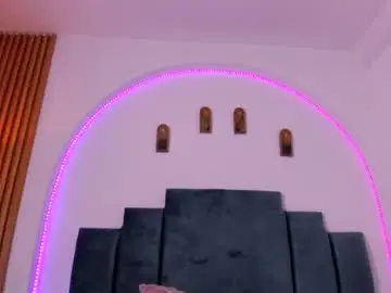 Naomi__lux  live sex cam