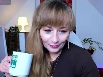 Naughtymilane  live sex cam