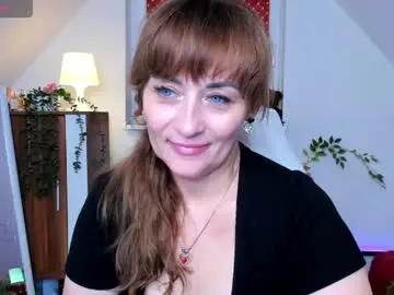 Naughtymilane  live sex cam