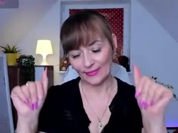 Naughtymilane  live sex cam