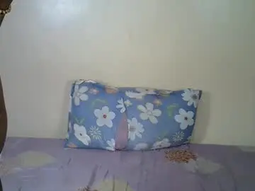 Petite_bunnny  live sex cam