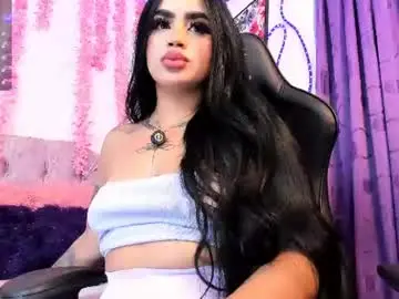 Sweet_naia  live sex cam