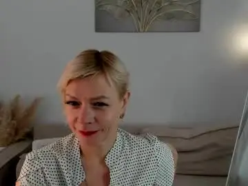Ann_annise  live sex cam