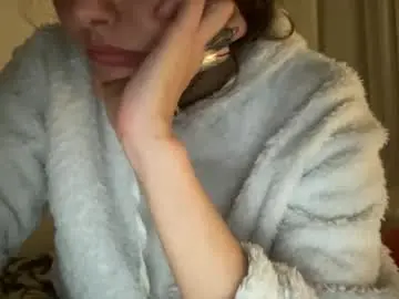 Baddymargaret  live sex cam