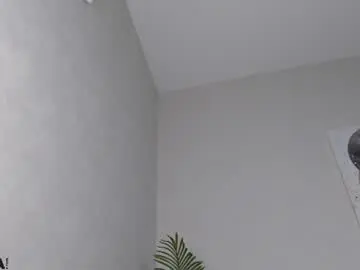 Bosswaifu  live sex cam