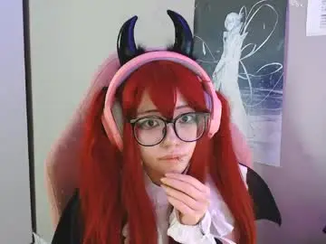 Danyelleeyermann  live sex cam