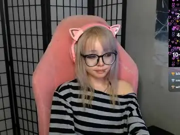 Danyelleeyermann  live sex cam