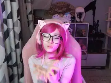 Danyelleeyermann  live sex cam