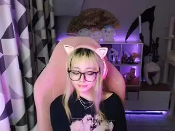 Danyelleeyermann  live sex cam