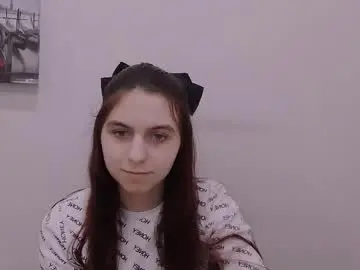 Emi_lia_  live sex cam