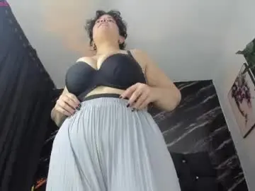 Goddess_arethaozz  live sex cam