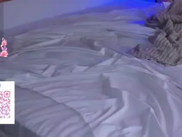 Hey_tessa  live sex cam