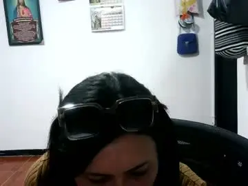 Mia_robeerts  live sex cam